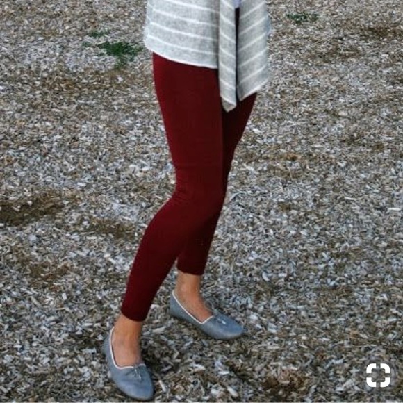 Pants - CRANBERRY ONE SIZE RED LEGGINGS WOMEN 0-12 NEW